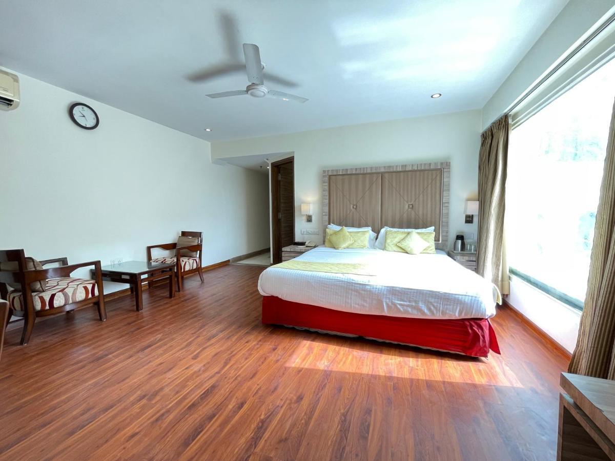 Hotel Surasena Regal Vista Agra