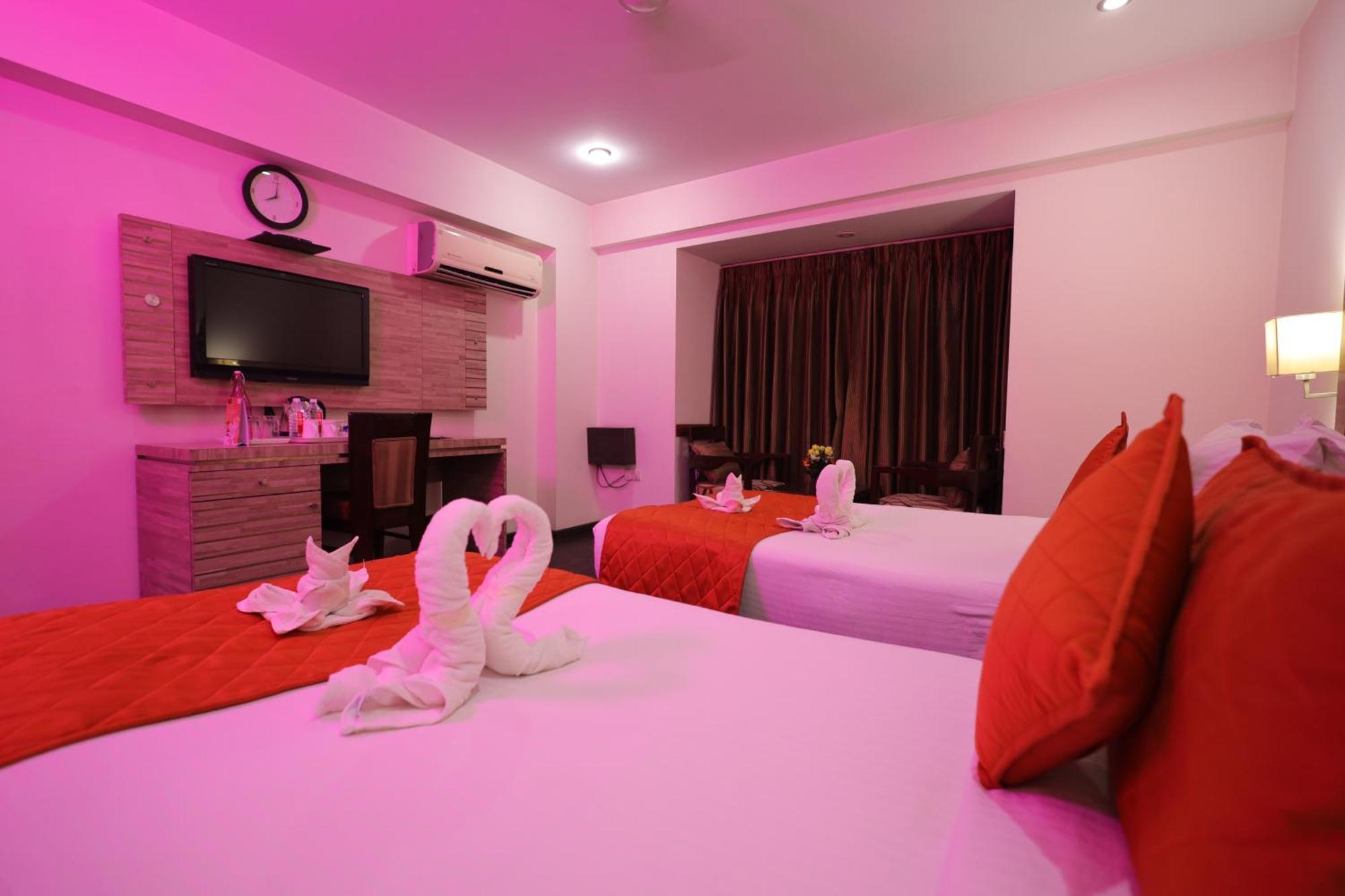 Hotel Surasena Regal Vista Agra