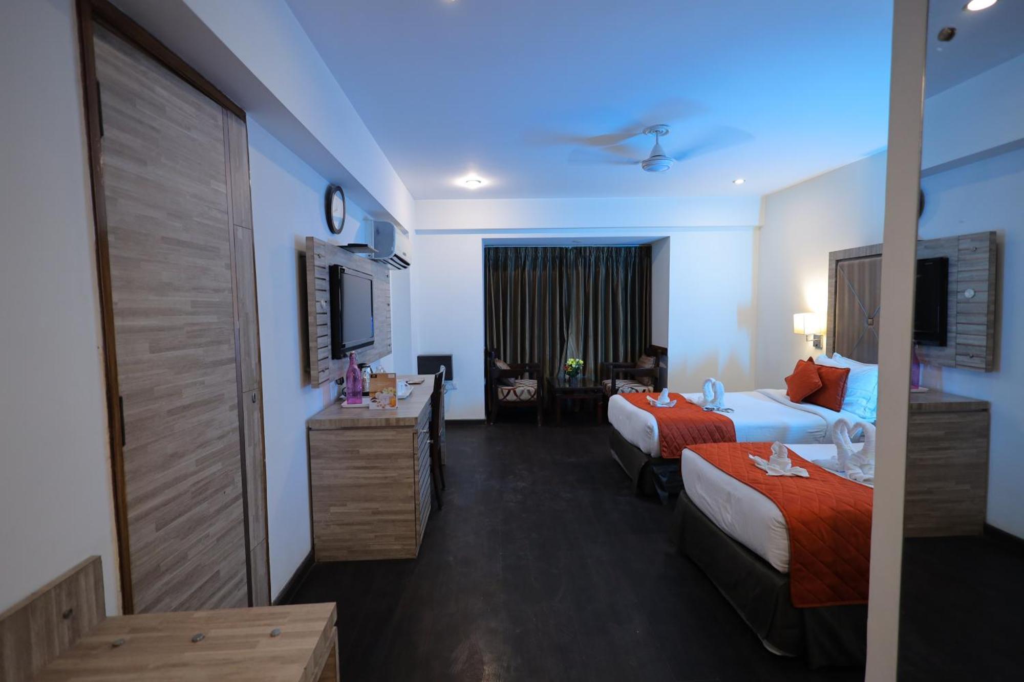 Surasena Regal Vista Agra 4*