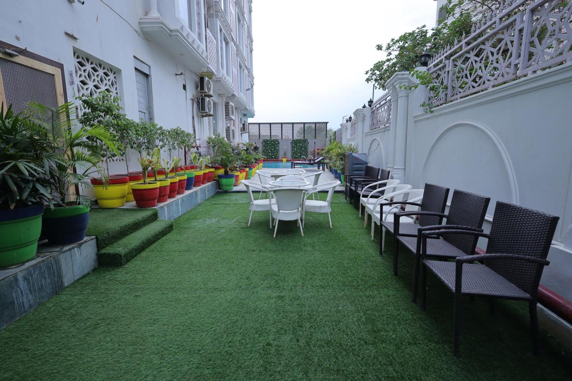Hotel Surasena Regal Vista Agra