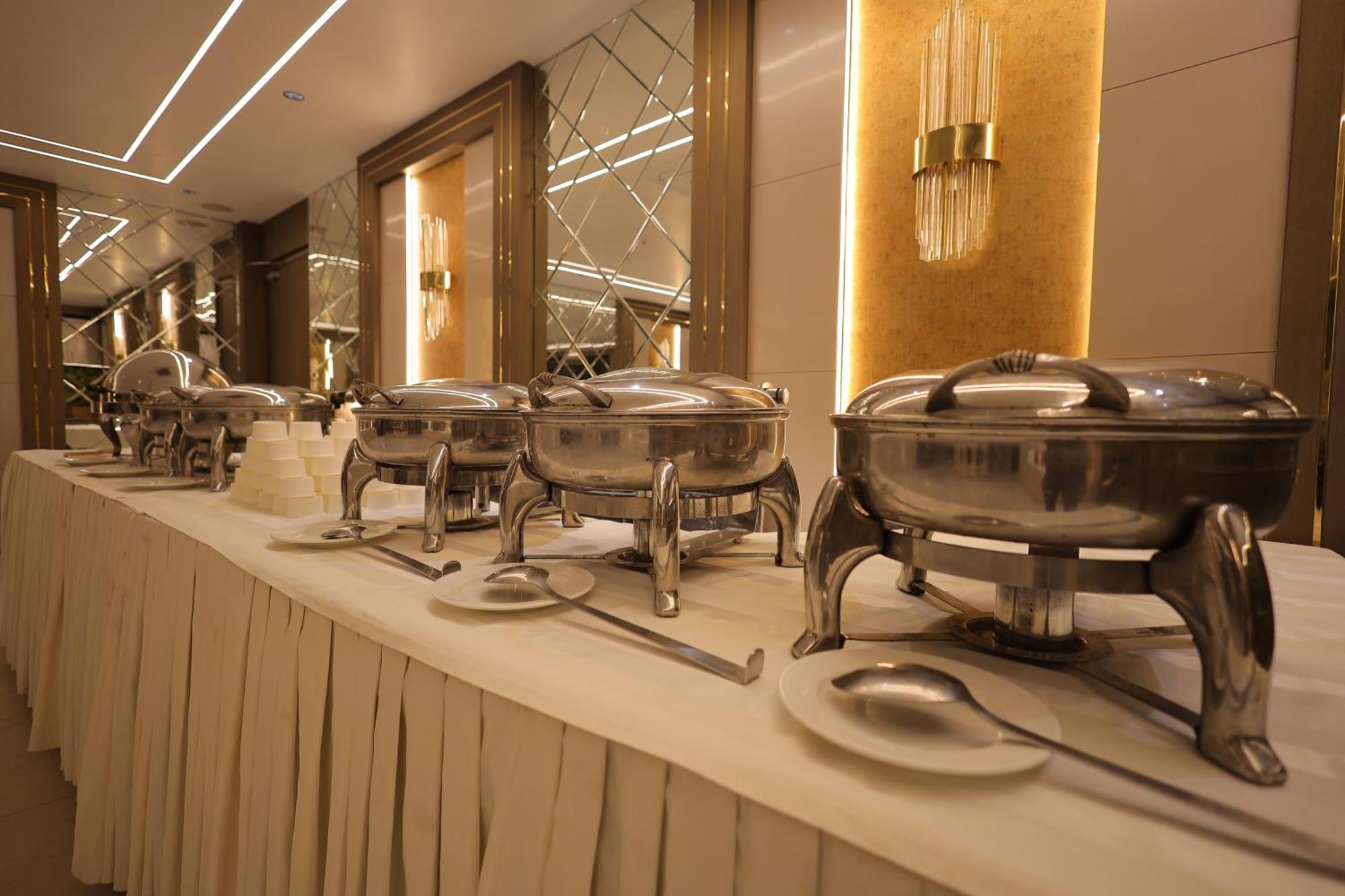 Hotel Surasena Regal Vista Agra Agra (Uttar Pradesh)